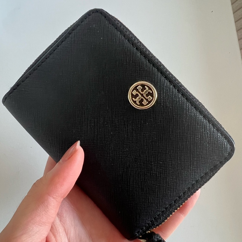 Tory Burch Robinson zip coin case wallet black gold - Picture 4 of 4